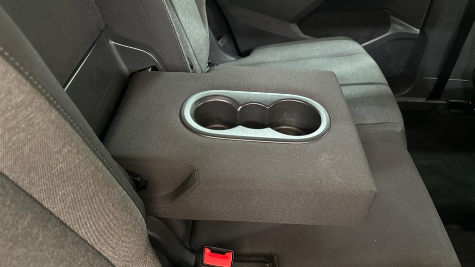 Rear Armrest/ Cup Holder