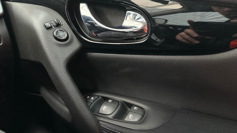 Electric Windows / Wing Mirrors 