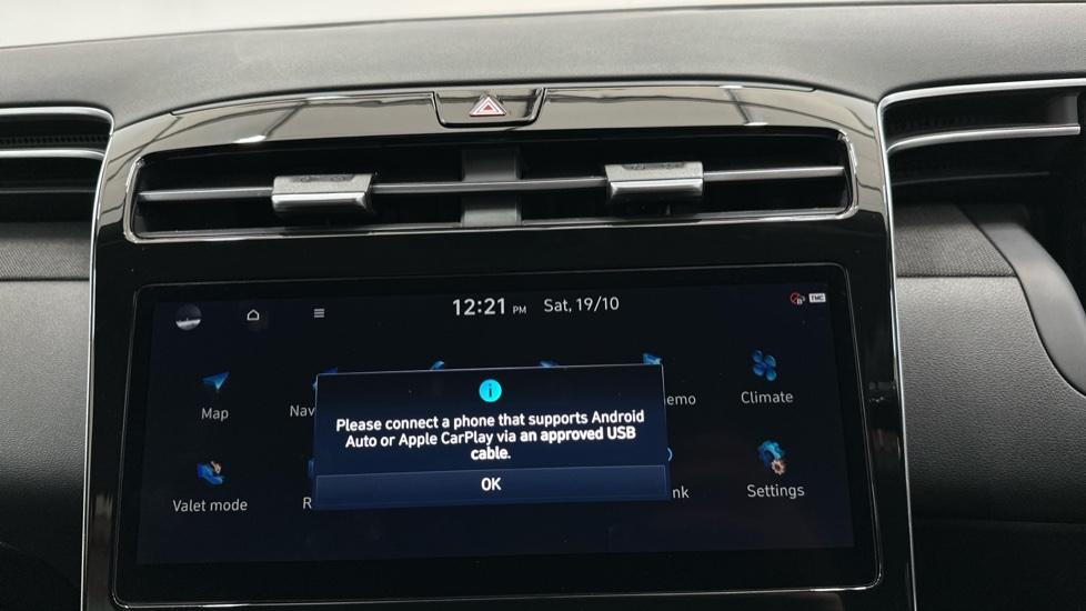 Apple Car Play & Android Auto