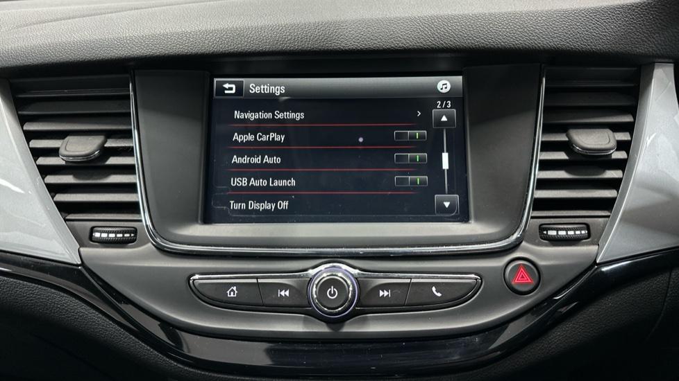 Apple Car Play & Android Auto