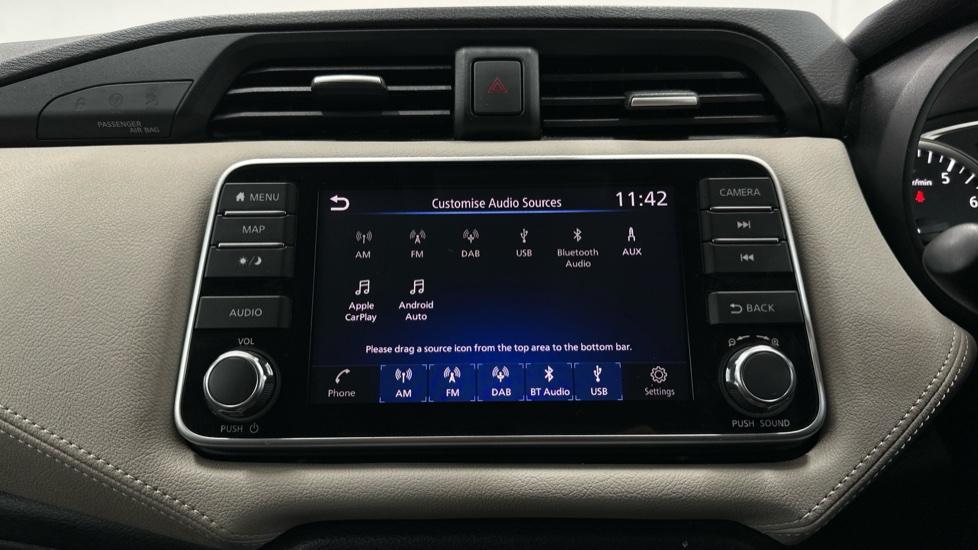 Apple Car Play & Android Auto