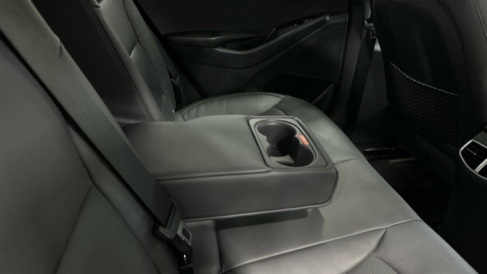 Rear Armrest/ Cup Holder