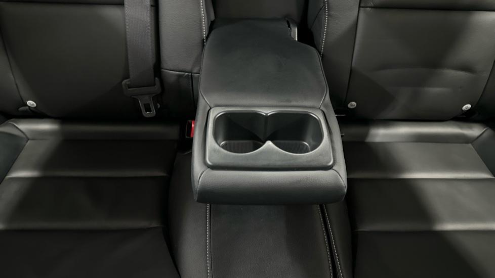 Rear Armrest/ Cup Holder