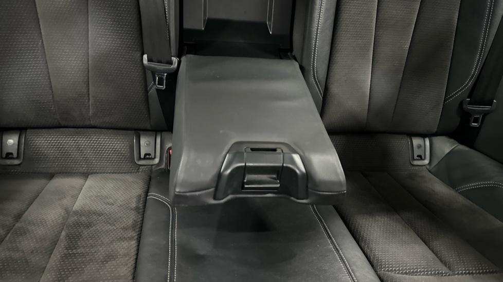 Rear Armrest 