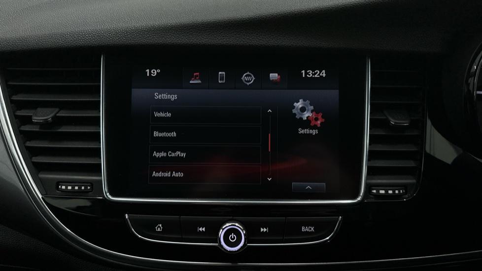 Apple Car Play & Android Auto