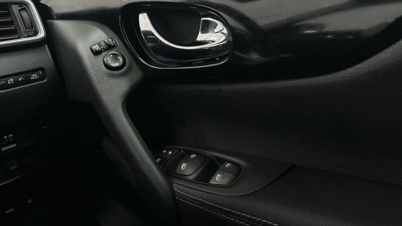 Electric Windows / Wing Mirrors 