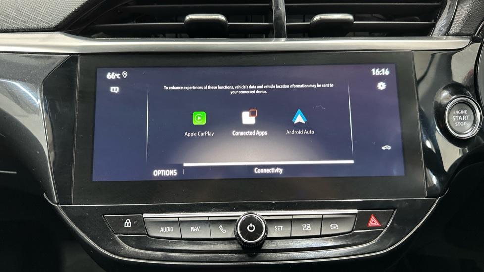 Apple Car Play & Android Auto