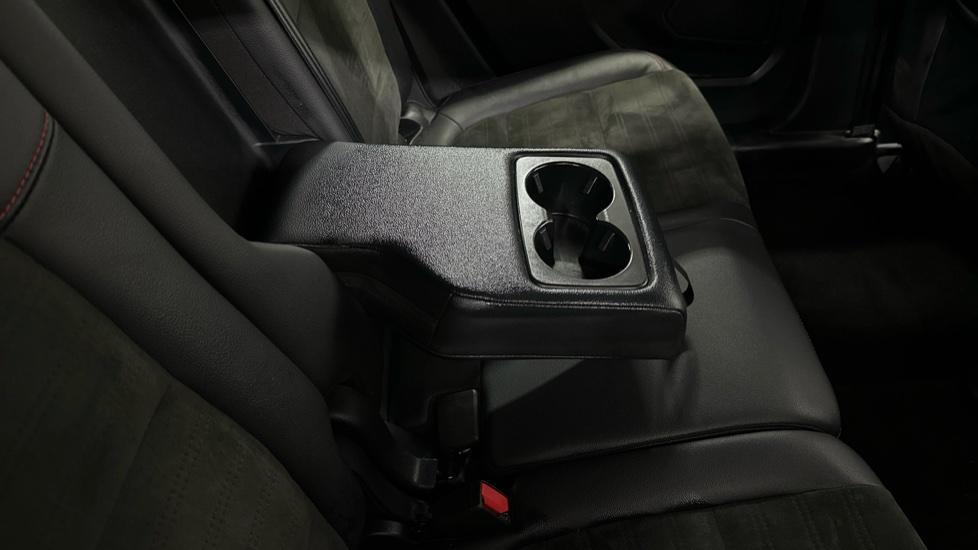 Rear Armrest/ Cup Holder