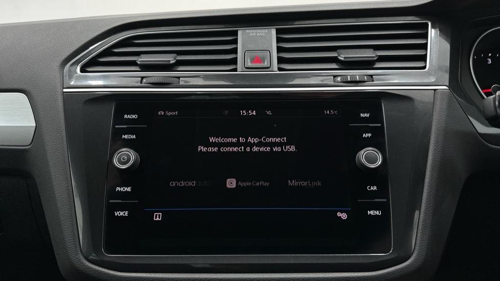 Apple Car Play & Android Auto