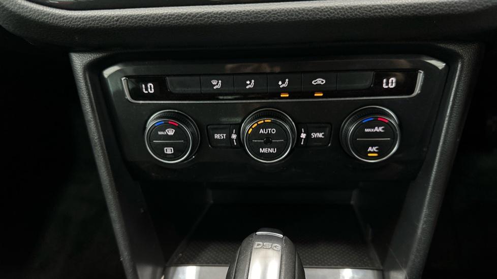 Air Conditioning /Dual Climate Control 