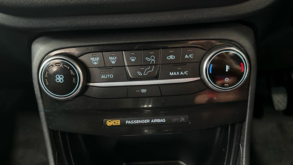 Air Conditioning /Dual Climate Control 