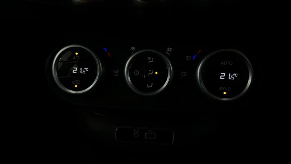 Air Conditioning /Dual Climate Control 