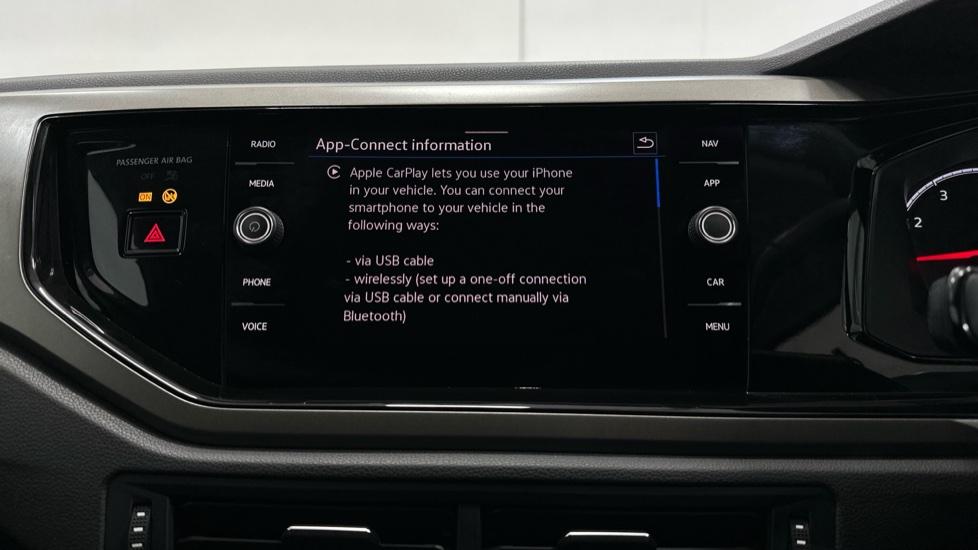 Apple Car Play & Android Auto