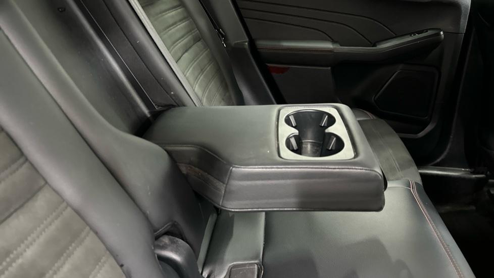 Rear Armrest/ Cup Holder