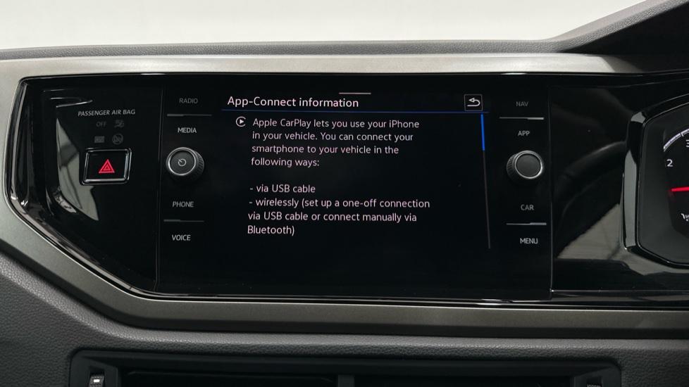 Apple Car Play & Android Auto