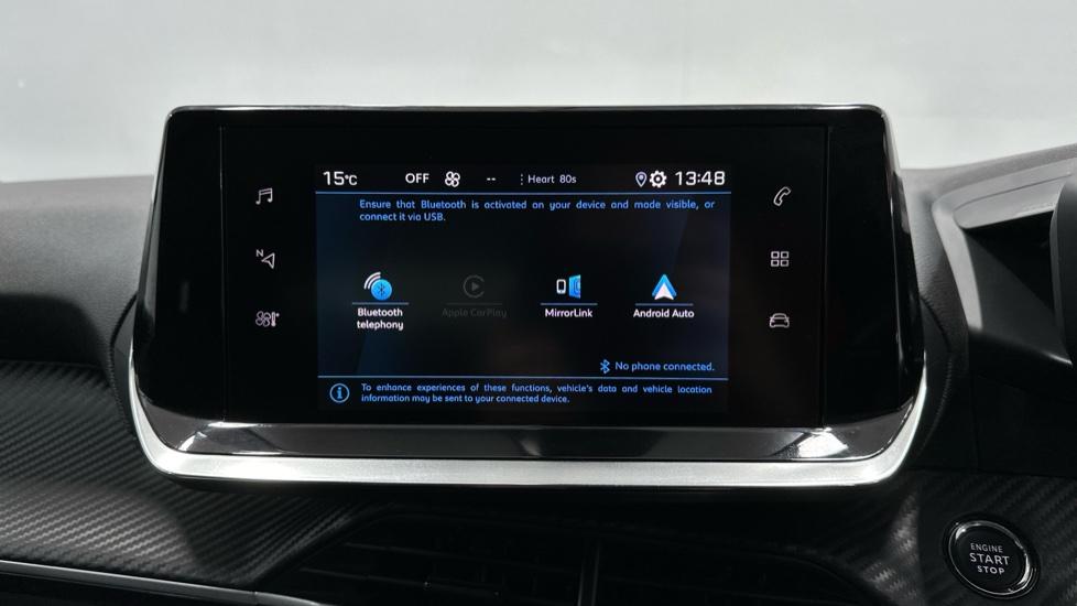 Bluetooth / Apple CarPlay / Android Auto 