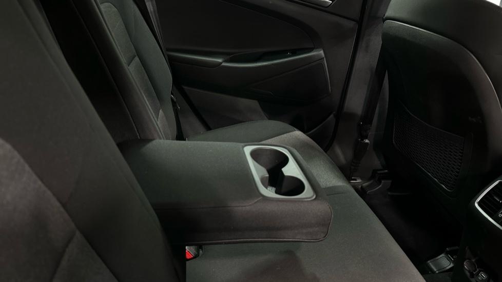 Rear Armrest/ Cup Holder