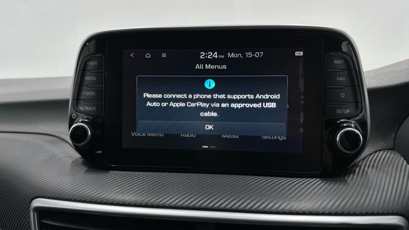 Apple Car Play & Android Auto