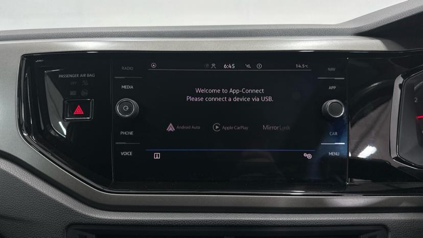 Apple Car Play & Android Auto