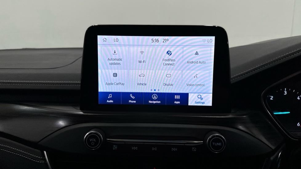 Apple Car Play & Android Auto