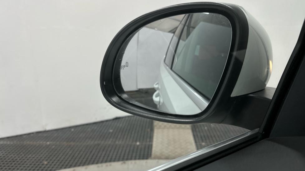 Blind Spot Monitoring System 