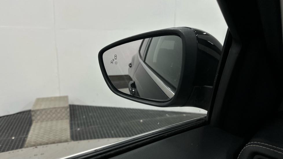 Blind Spot Monitoring System 