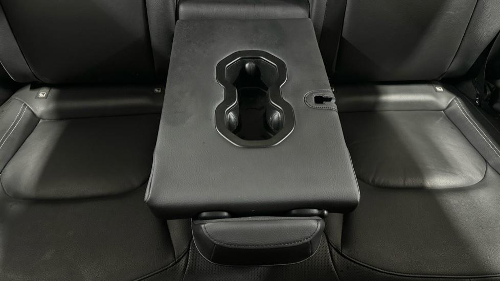 Rear Armrest/ Cup Holder