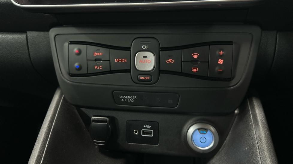 Air Conditioning /Dual Climate Control 