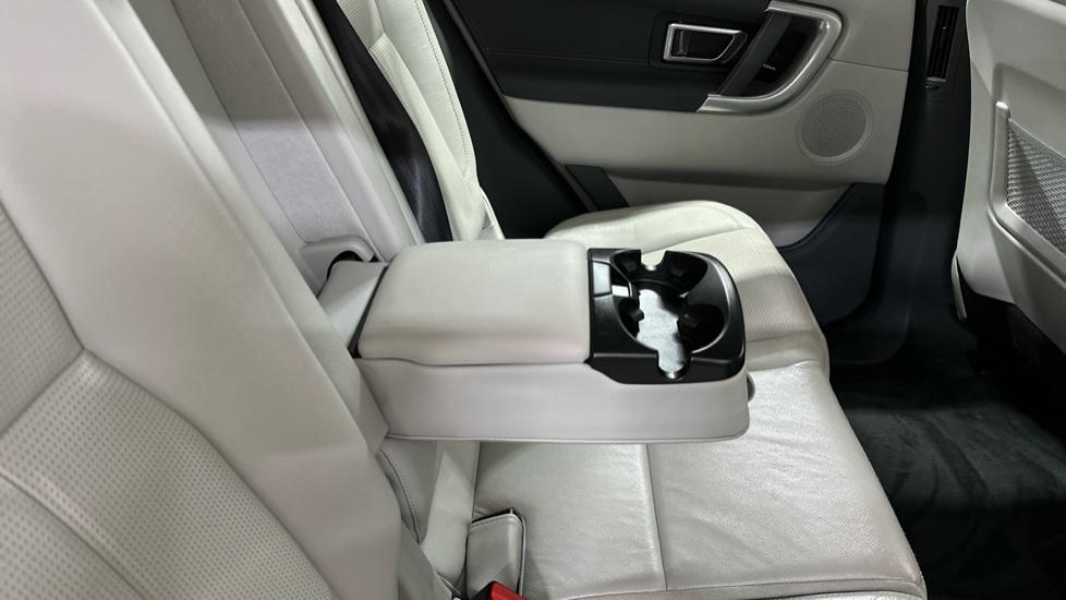 Rear Armrest/ Cup Holder