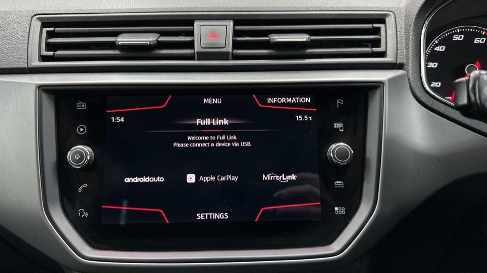 Apple Car Play & Android Auto