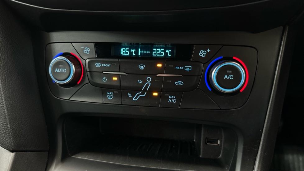 Air Conditioning /Dual Climate Control 