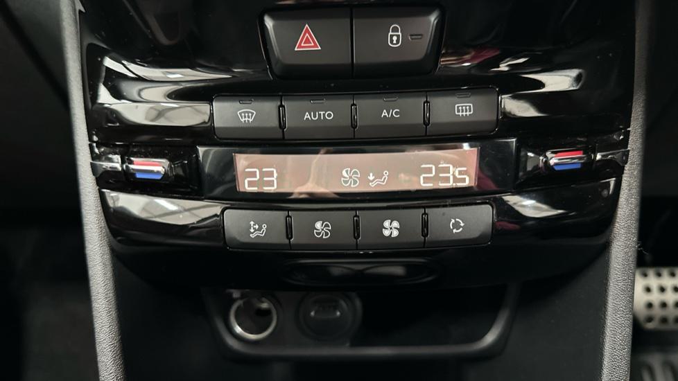 Air Conditioning /Dual Climate Control 