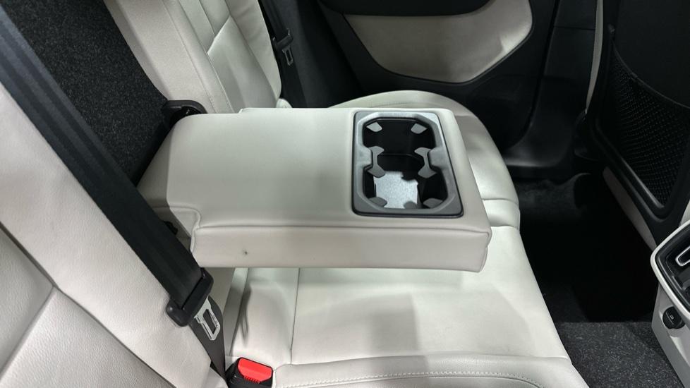 Rear Armrest/ Cup Holder