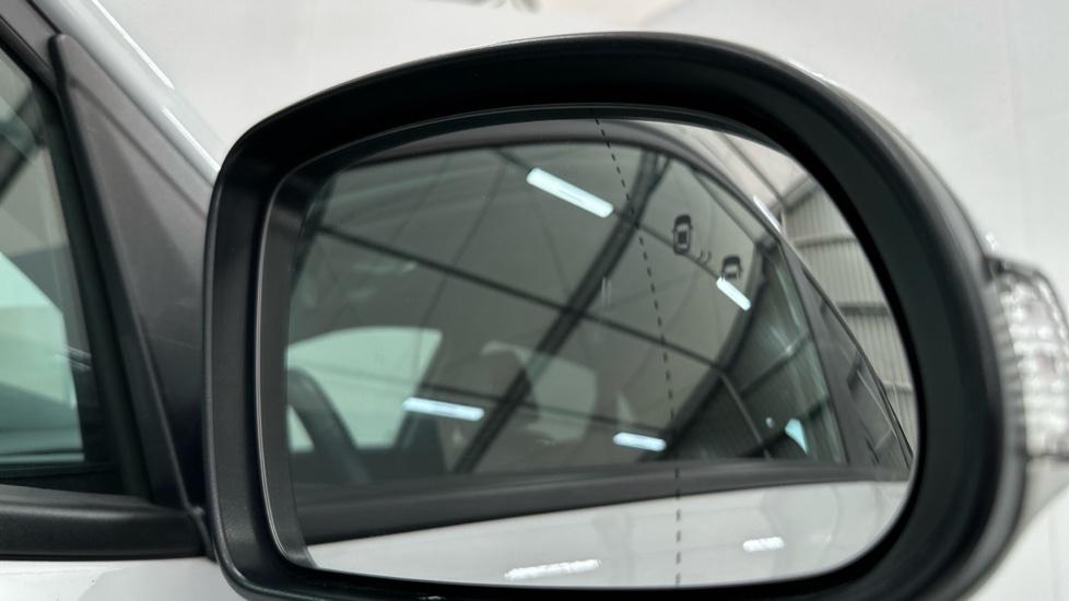 Blind Spot Monitoring System 