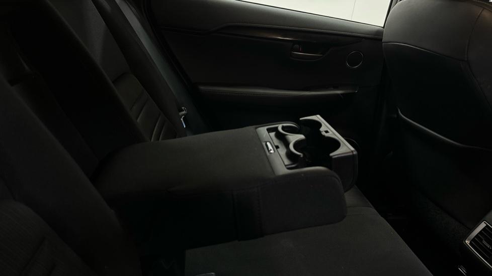 Rear Armrest/ Cup Holder