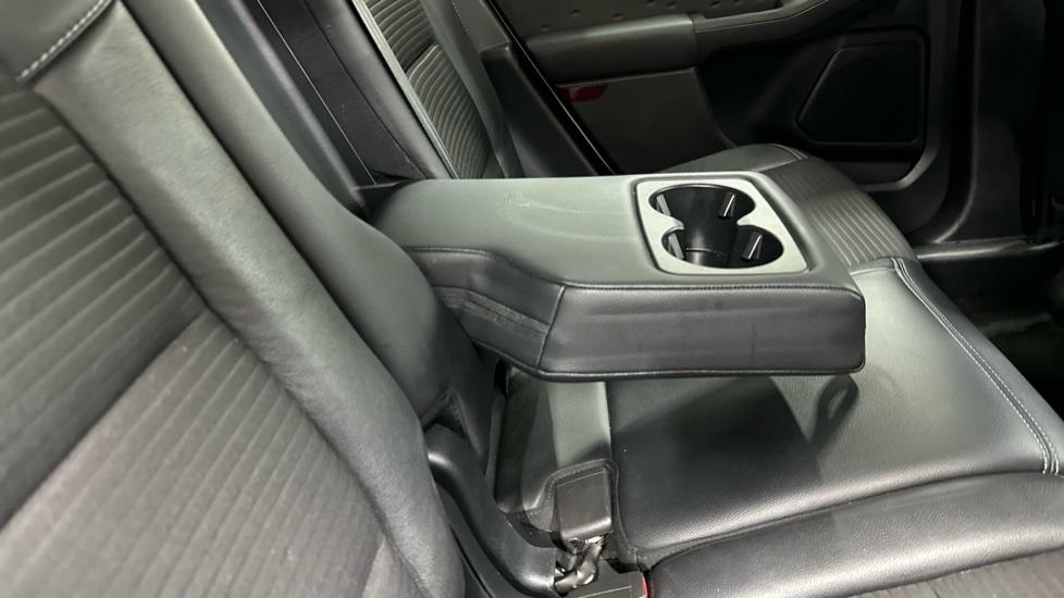 Rear Armrest/ Cup Holder