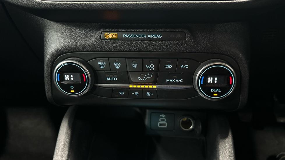 Air Conditioning /Dual Climate Control 