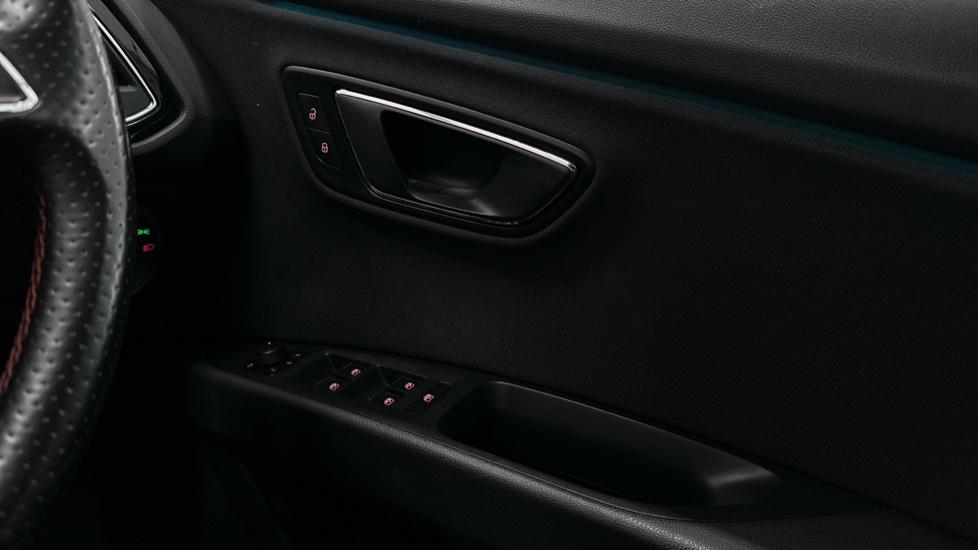 Electric Windows / Wing Mirrors / Ambient Lighting 