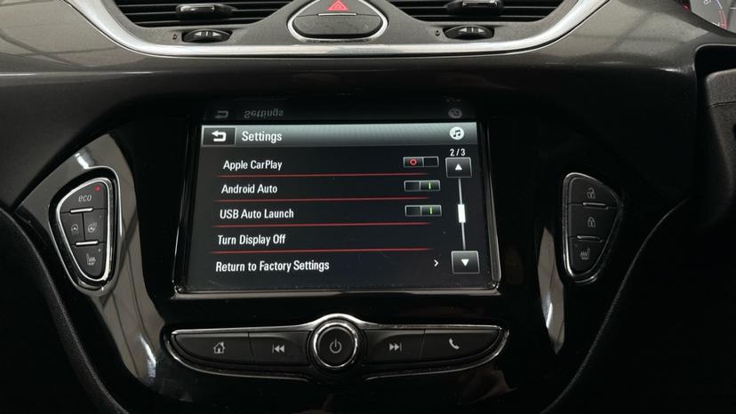 Apple Car Play & Android Auto