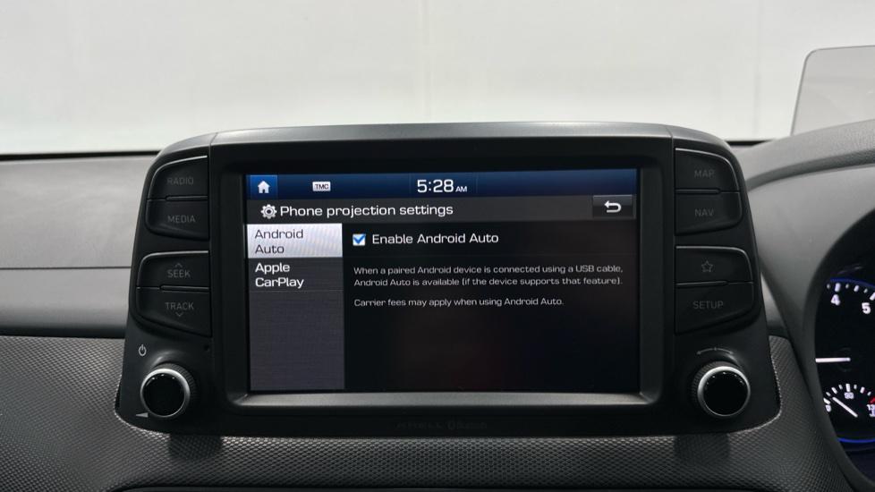 Apple Car Play & Android Auto