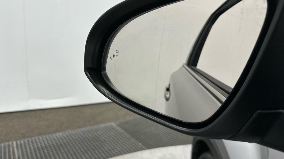 Blind Spot Monitoring System 