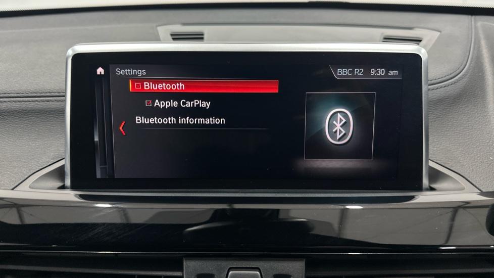 Bluetooth / Apple CarPlay 