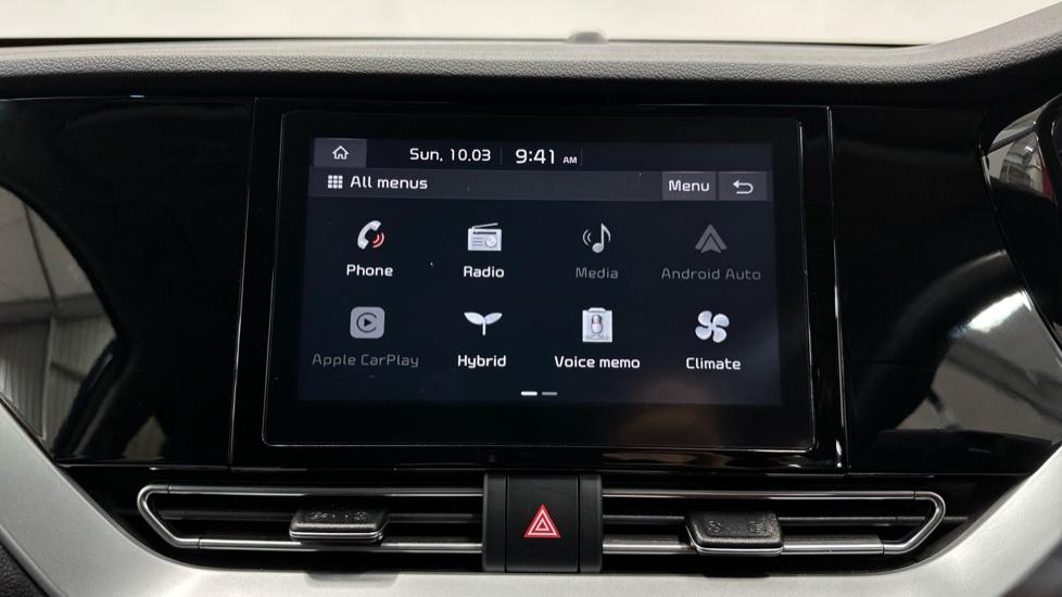 Apple CarPlay / Android Auto