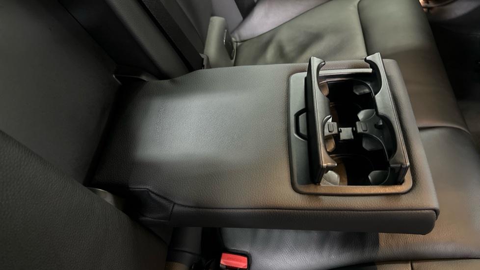 Rear Armrest/ Cup Holder