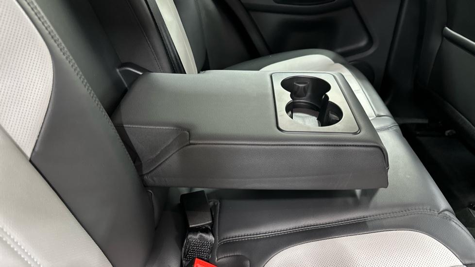 Rear Armrest/ Cup Holder