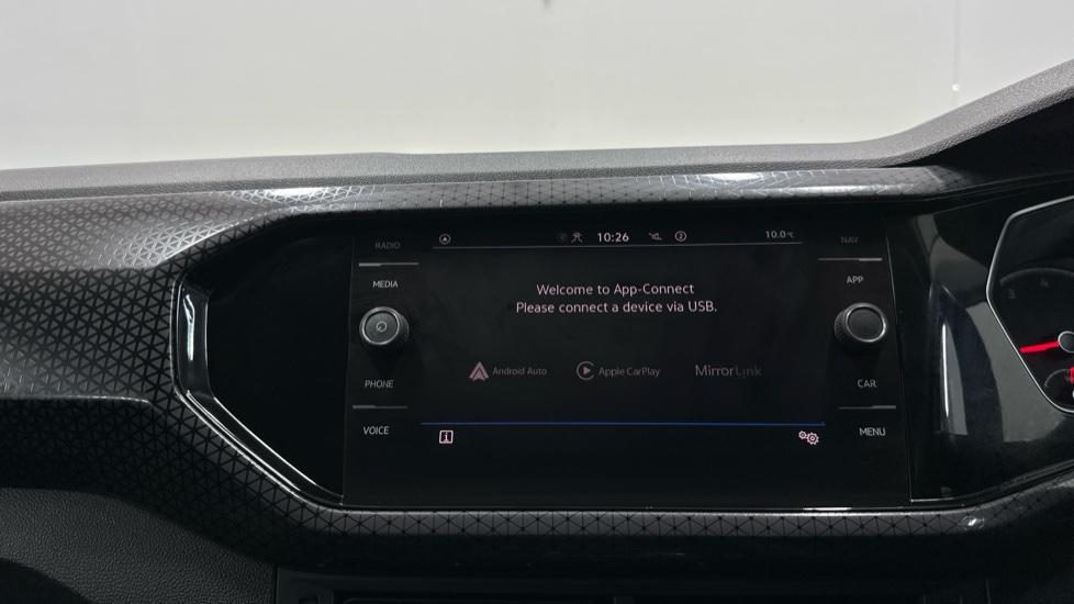 Apple Car Play & Android Auto