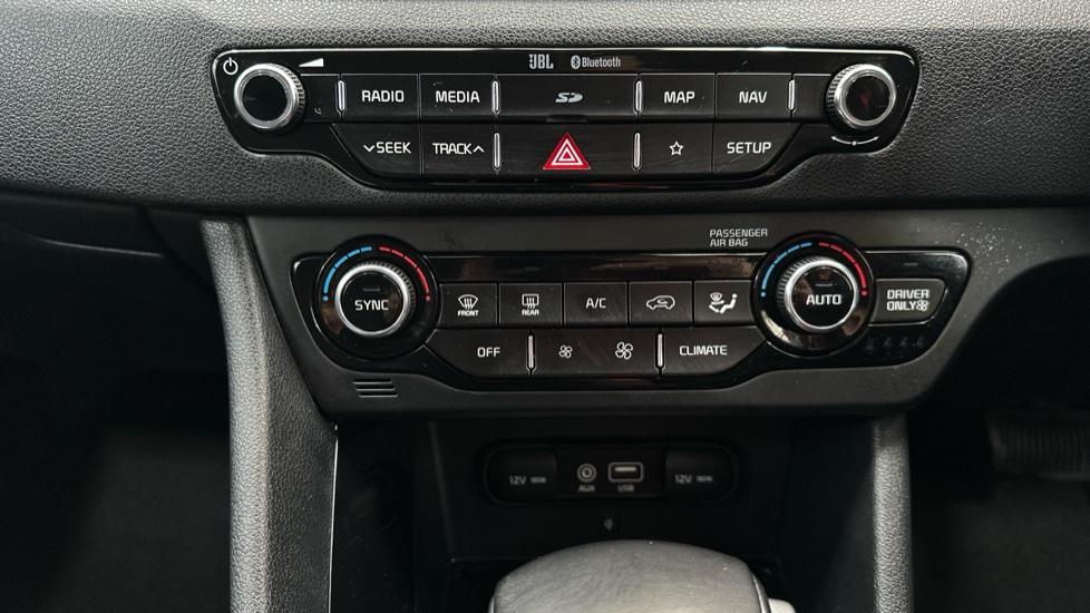 Air Conditioning /Dual Climate Control