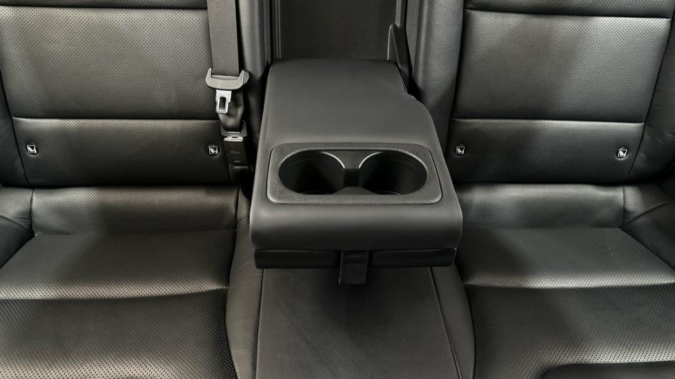 Rear Armrest/ Cup Holder