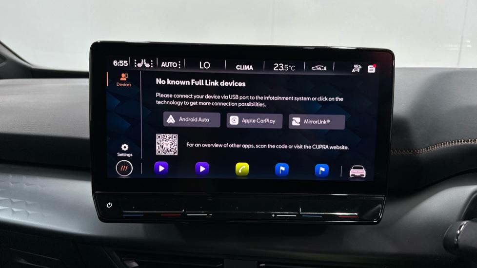 Apple Car Play & Android Auto