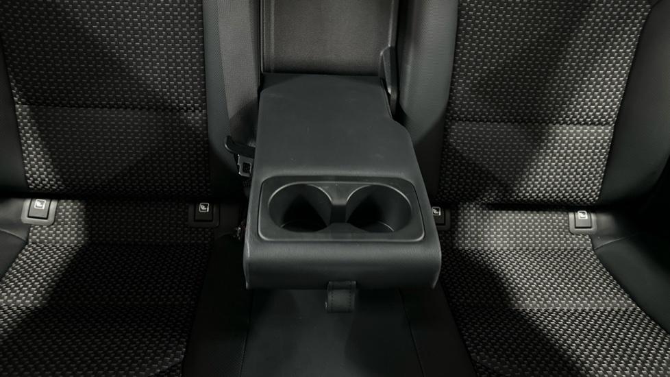 Rear Armrest/ Cup Holder